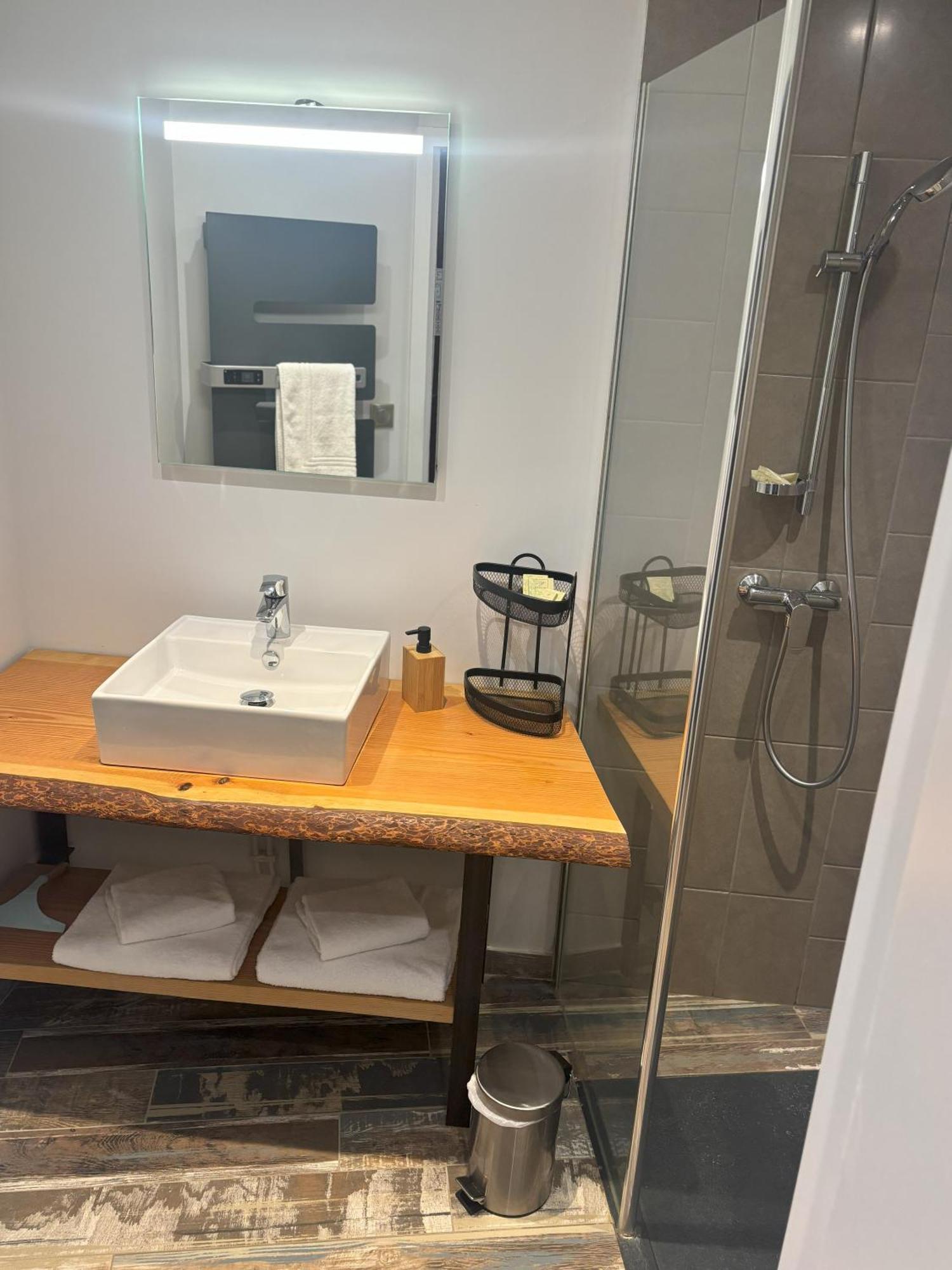 Aparthotel Les 12 De Larros Gujan-Mestras Esterno foto
